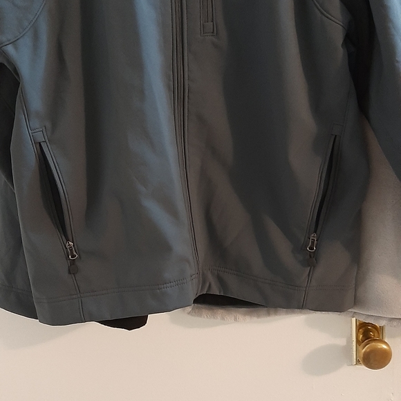 BALLY'S CASINO IMPERMEABLE  COAT.SZ::2XL..NEW WITH TAG.SHELL 100%POLYESTER LININ - Picture 3 of 8